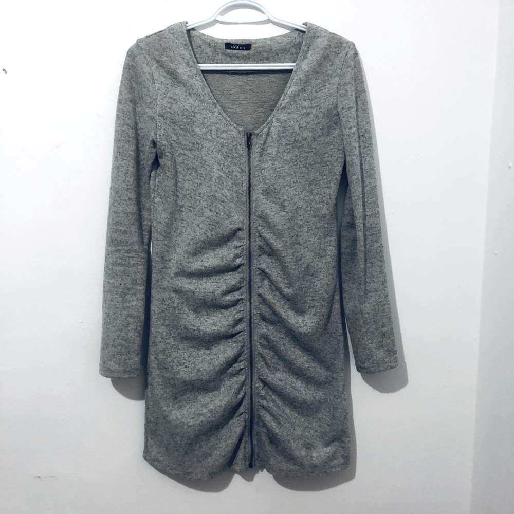 ✨$8 or free with purchase. Knit mini dress